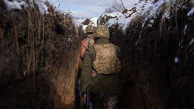 Ukrajint vojci na front u msta Zolote v Luhansk oblasti (20. ledna 2022)