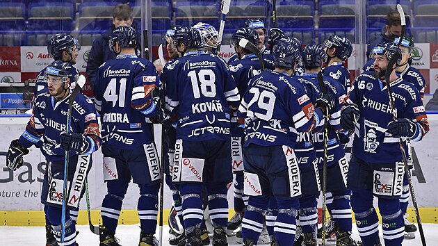 Utkání 47. kola hokejové extraligy: HC Vítkovice Ridera - HC Energie Karlovy Vary. Hráči Vítkovic se radují z vítězství.