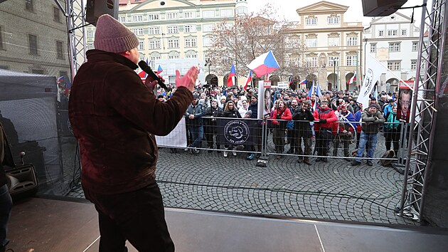 Odprci pandemickho zkona protestuj v Praze. Na snmku Lubomr Voln bval len Poslaneck snmovny esk republiky. (25. ledna 2022)