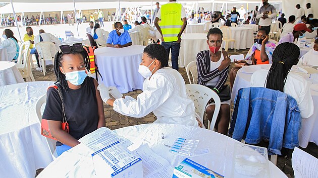 Okovn proti koronaviru v Rwand. (23. srpna 2021)
