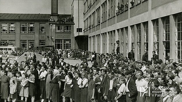 Znrodnn Telegrafie v roce 1945 znamenalo de facto vznik Tesly.