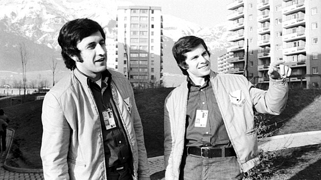 Poprvé se Milan Chalupa (na prvním snímku vpravo vedle Jaroslava Pouzara) dostal na olympiádu v roce 1976. Z Innsbrucku si tehdy coby dvaadvacetiletý nováček přivezl stříbro.