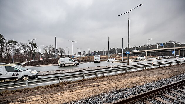 Kruhov objezd u Parama - nejfrekventovanj dopravn msto v celm kraji. Intenzita provozu se tu pibliuje nkterm sekm na dlnici D1.