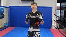 Kazaský bojovník Sungat Khairzhan v Budjovicích studuje a sportuje.