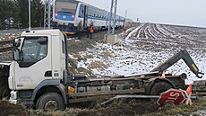 Na železničním přejezdu v Troubelicích na Olomoucku se srazil vlak ze Šumperku...