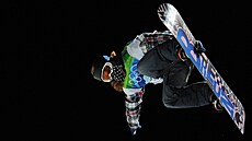 JEDEN Z VRCHOLŮ HER. Americký snowboardista Shaun White a jeho historické...