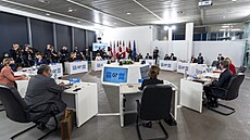 Vrchní diplomaté států G7 projednávají krizi na Ukrajině. (12. prosince 2021)