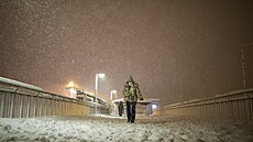 Turecko a �ecko zasypaly p�ívaly sn�hu. Snímek pochází z Istanbulu. (24. ledna...