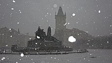 Zasněžené Staroměstské náměstí v Praze  (20. ledna 2022)