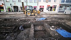 Z hlediska archeologického przkumu je nejhodnotnjím úsekem severní strana...