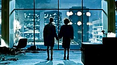 Edward Norton a Helena Bonham Carterová ve filmu Klub rváčů (1999)