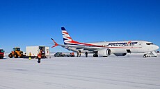 Boeing 737 MAX 8 společnosti Smartwings na Troll Airfield v severním cípu...