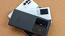 Oppo Find N, iQOO 8 Pro a Vivo X70 Pro+