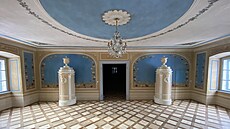 Rekonstrukce severního k�ídla zámku v Uher�icích vy�la na 130 milion� korun....