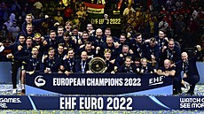 védtí házenkái oslavují vítzství na mistrovství Evropy.