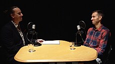 Tomáš Hořava (vpravo) při natáčení podcastu Z voleje