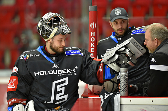 40. kolo hokejové extraligy: HC Energie Karlovy Vary - HC Ocelái Tinec....