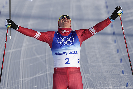 Alexandr Bolunov  v cíli olympijského závodu v Pekingu 2022. (6. února 2022)