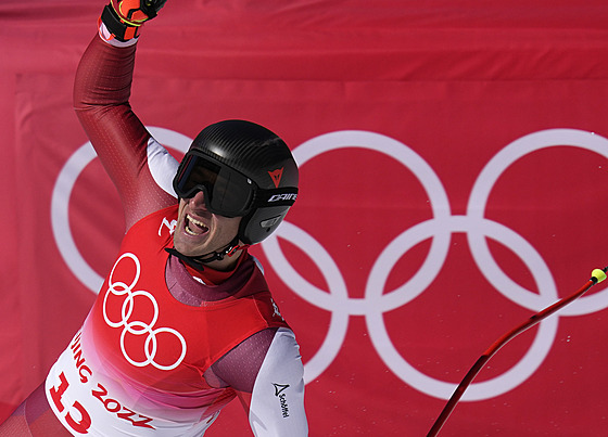 Matthias Mayer z Rakouska bhem super-G na olympijských hrách v Pekingu. (8....