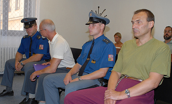 Vrazi Kutílek (vlevo) a Kott se v roce 2006 neúspn snaili o obnovu procesu....