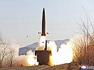 Severní Korea odpálila z vlaku raketu krátkého doletu KN-23. (15. ledna 2022) 