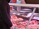 Levn� maso z chladic�ch box� v polsk�m supermarketu Kaufland mizelo rychle i...