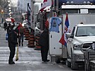 V kanadské Ottaw pokrauje protest idi kamion proti koronavirovým...