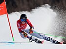 Slovenka Petra Vlhová bhem prvního kola obího slalomu v Pekingu.