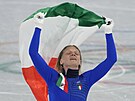 Arianna Fontanaová slaví v Pekingu olympijský triumf na ptistovce. (7. února...