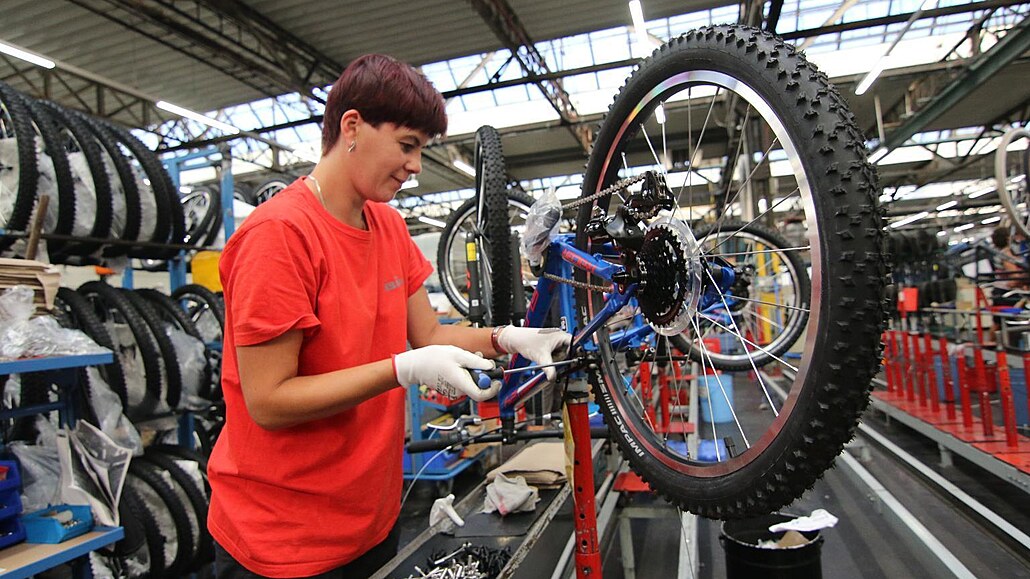 Spolenost Bike Fun International vyrábí ve své kopivnické továrn kola...