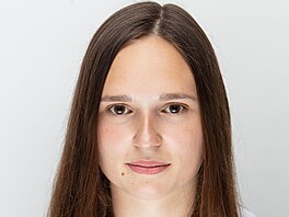 Anna eíková (20 let) &#8288; san