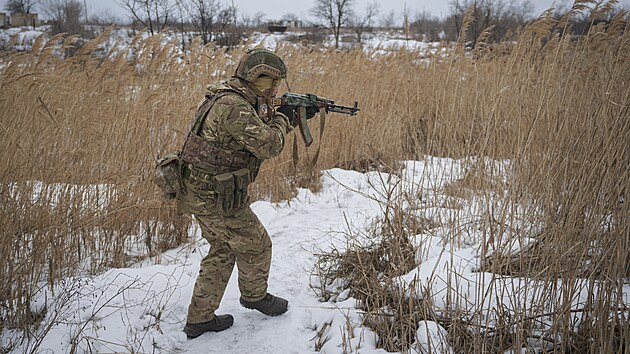 Ukrajinsk vojk na front v Luhansk oblasti (7. nora 2022)