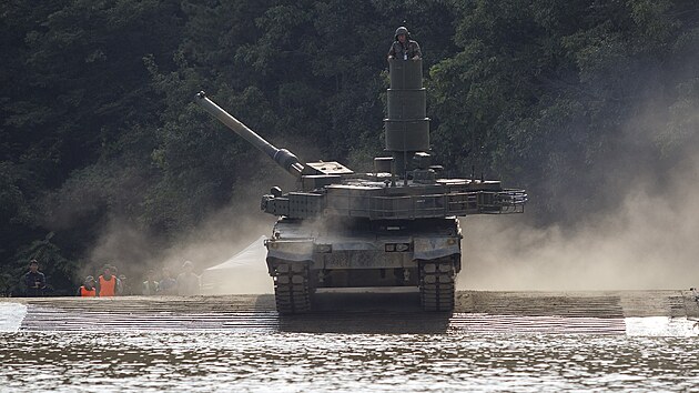 Jihokorejsk tank K2 Black Panther ped brodnm