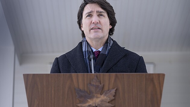Kanadsk premir Justin Trudeau hovo s mdii pot, co oznmil nkazu koronavirem. (31. ledna 2022)