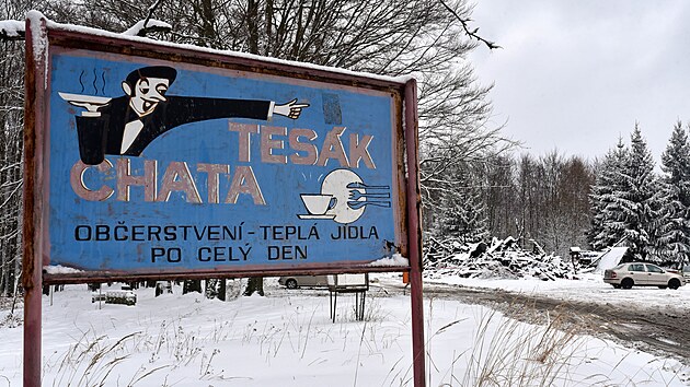 Oblbenou chatu Tesk v Hostnskch vrch zniil por. (nor 2022)