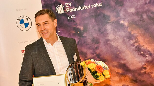 Spolumajitel firmy HP Tronic Petr Res s cenou pro Podnikatele roku 2021 ve Zlínském kraji.