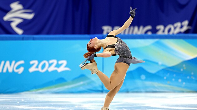 Eli�ka B�ezinov� se na zimn�ch olympijsk�ch hr�ch v Pekingu bl�skla �ivotn�m kr�tk�m programem. (6. �nora 2022)