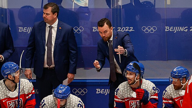 Hlavní trenér České republiky Filip Pešán během utkání ledního hokeje mezi Českou republikou a Dánskem. (9. února 2022)