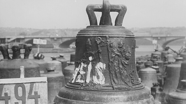 Takzvan hbitov zvon na Rohanskm ostrov v lt 1942