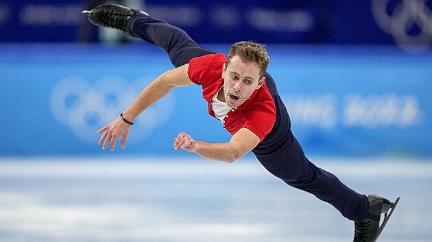 Michal Bezina pi svm krtkm programu bhem tmovho zvodu na olympijskch...