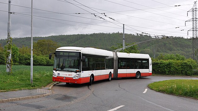 Brno se po trncti letech lou s nzkopodlanmi kloubovmi trolejbusy koda 25Tr Citelis 1B.