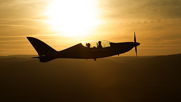 Ultralehk� letoun Shark.