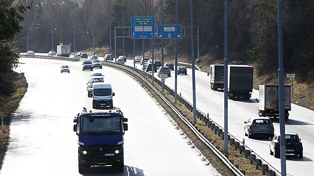 Nejvytenj silnice 1. tdy v celm esku je I/43, kter vede z Brna smrem na Kuim. Denn tudy projede asi 55 tisc aut.