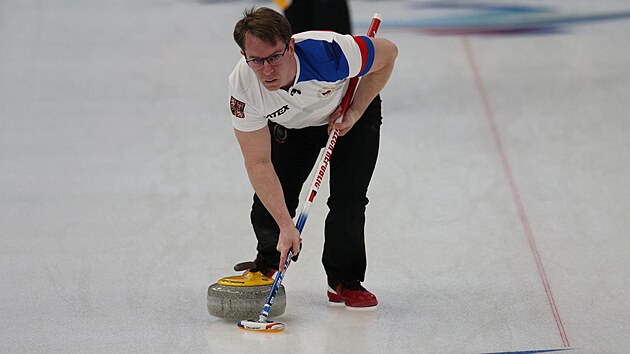 esk curler Tom Paul v duelu s Norskem.