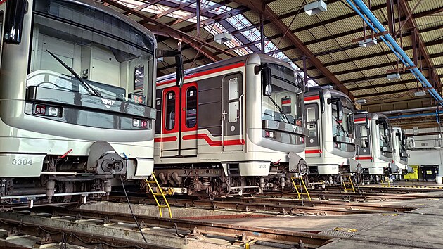 Trasu A praskho metra obsluhuj modernizovan soupravy  81-71M