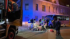 V Zákupech srazilo auto podnapilého chodce. (4. února 2022)