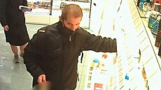 Policisté hledají zlod�je zna�kových vo�avek z olomouckých drogérií.