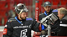 40. kolo hokejové extraligy: HC Energie Karlovy Vary - HC Oceláři Třinec....