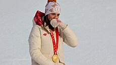 Slovenka Petra Vlhová získává zlatou medaili ze slalomu. (9. února 2022)