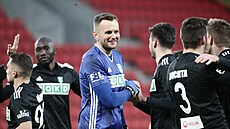 Karvinská senzace. Poslední tým ligy si vy�lápl na vedoucí Slavie. Uprost�ed...
